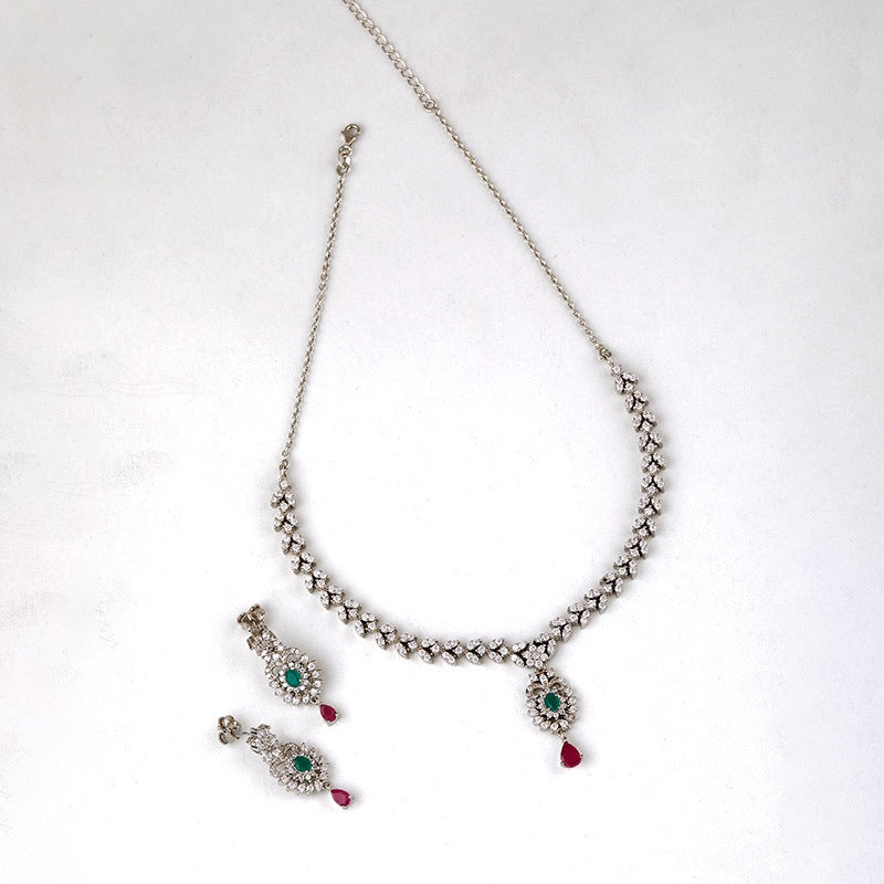 PRECIOUS NECKLACE (7-1981)